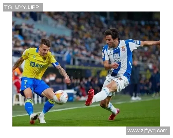 曼联与雷丁激战正酣比分揭晓引发球迷热议